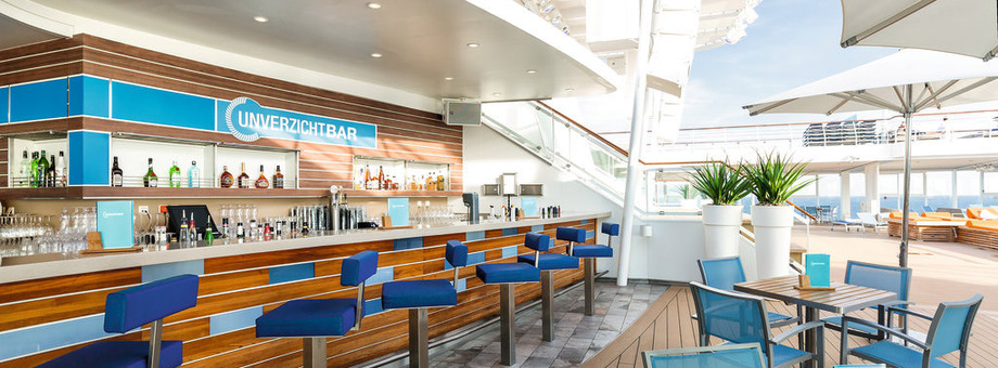 TUI Cruises Mein Schiff 4 Interior Indispensible Bar 1.jpg